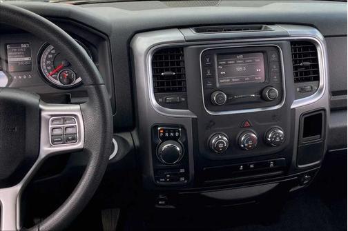 2024 RAM 1500 Classic Warlock Crew Cab 4x4 5'7' Box