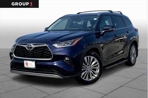 2022 Toyota Highlander Platinum