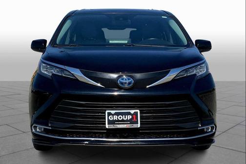 2022 Toyota Sienna XLE 7 Passenger
