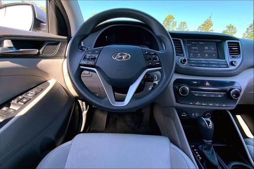 Molten Silver 2018 Hyundai TUCSON SEL