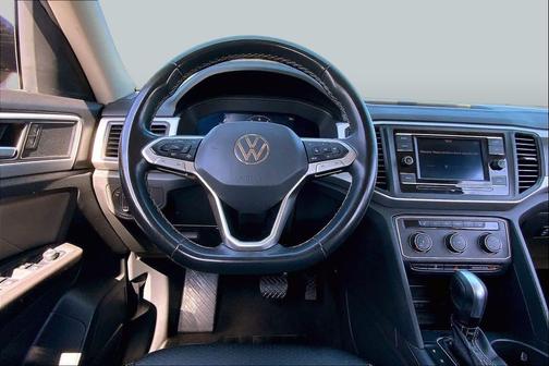 DEEP BLACK PEARL EFFECT 2022 Volkswagen Atlas 2.0T SE