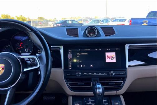 2021 Porsche Macan AWD