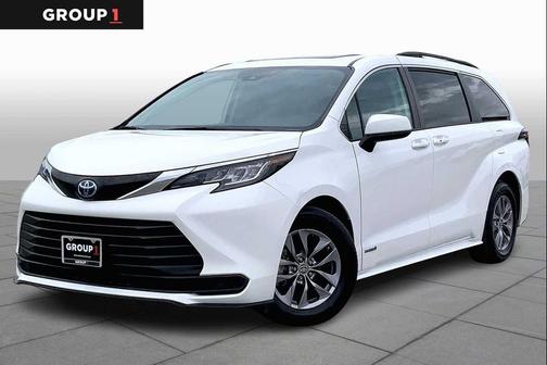 2021 Toyota Sienna LE