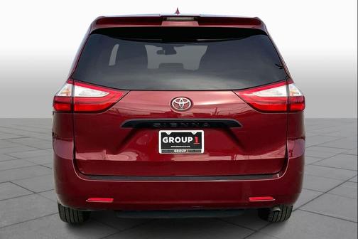2019 Toyota Sienna SE