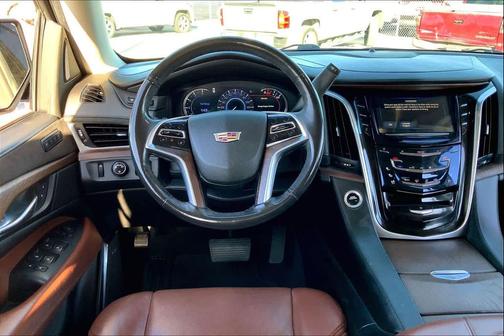 2018 Cadillac Escalade Luxury