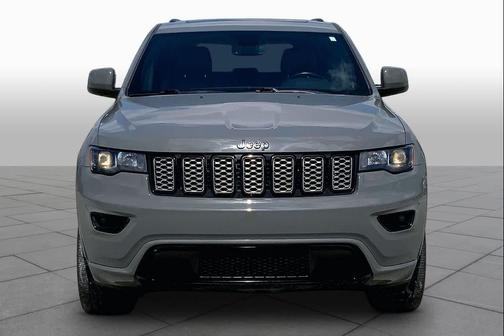 Sting-Gray Clearcoat 2022 Jeep Grand Cherokee Laredo