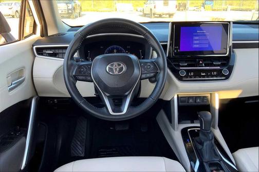 2024 Toyota Corolla Cross XLE