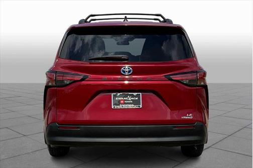 2021 Toyota Sienna LE