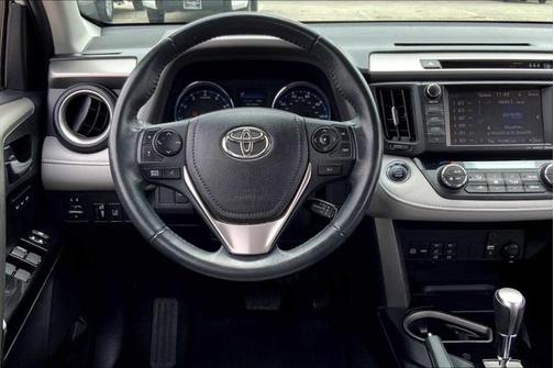 2017 Toyota RAV4 Platinum
