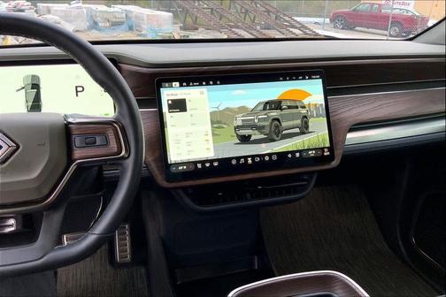 2023 Rivian R1S Adventure