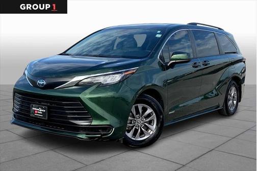2021 Toyota Sienna LE