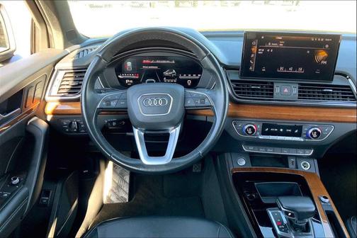 2023 Audi Q5 45 S line Premium Plus