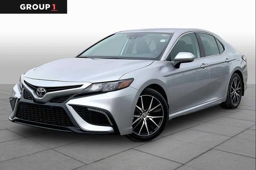 Celestial Silver Metallic 2024 Toyota Camry SE
