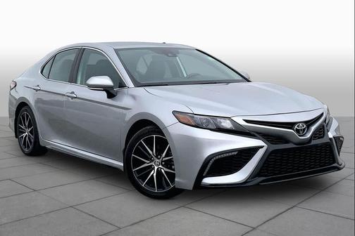 Celestial Silver Metallic 2024 Toyota Camry SE