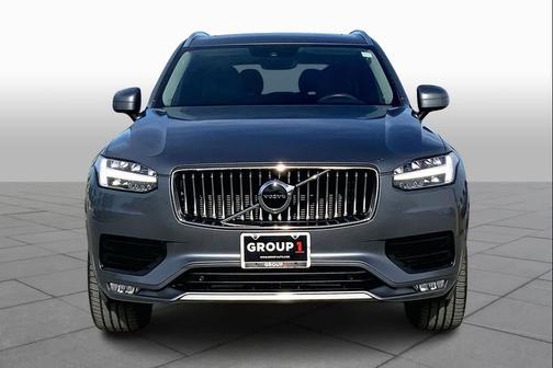 2020 Volvo XC90 T6 Momentum