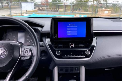 2025 Toyota Corolla Cross LE