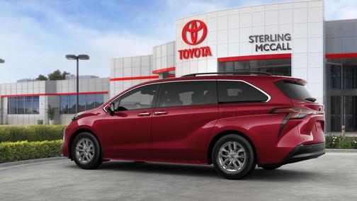 2025 Toyota Sienna XLE 8 Passenger