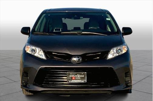 2019 Toyota Sienna SE