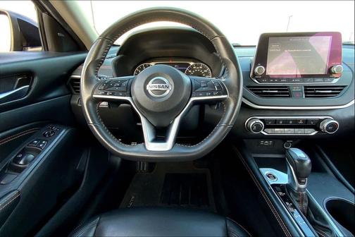 2022 Nissan Altima SR FWD