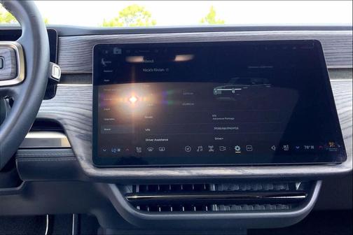 2023 Rivian R1S Adventure