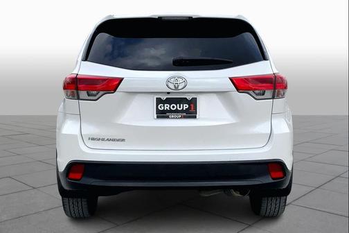 2019 Toyota Highlander LE I4