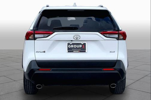 Ice Cap 2025 Toyota RAV4 XLE