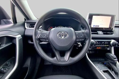 Ice Cap 2025 Toyota RAV4 LE