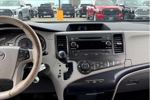 2014 Toyota Sienna SE