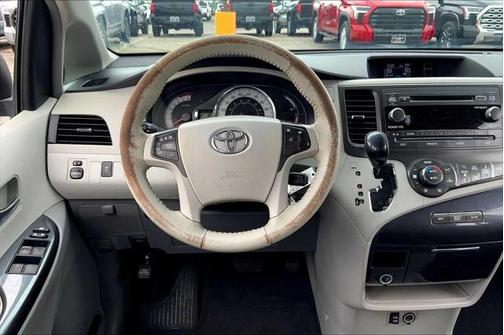 2014 Toyota Sienna SE