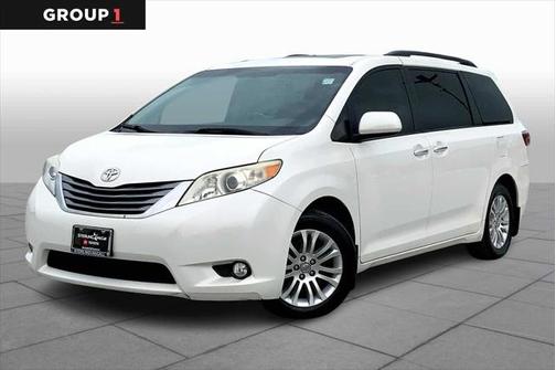 2017 Toyota Sienna XLE