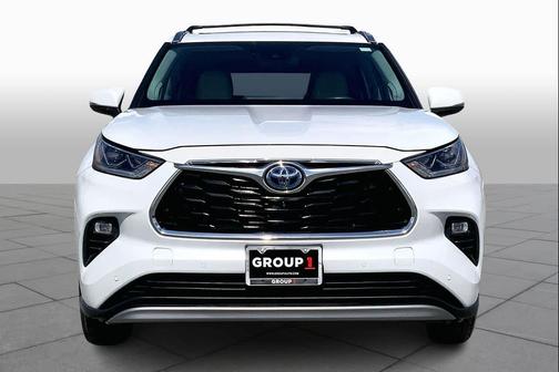 2022 Toyota Highlander Hybrid Platinum