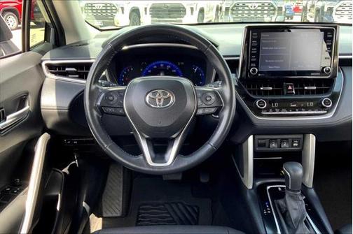 2022 Toyota Corolla Cross XLE