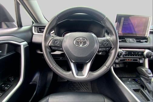 Wind Chill Pearl 2025 Toyota RAV4 XLE Premium