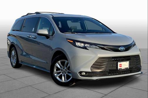 2023 Toyota Sienna Woodland Edition