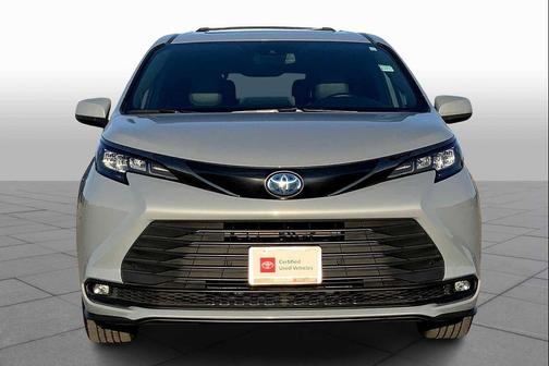 2023 Toyota Sienna Woodland Edition