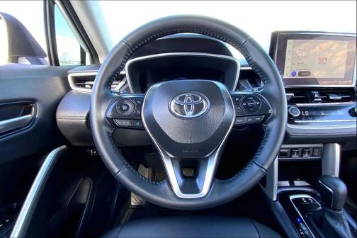 2024 Toyota Corolla Cross XLE