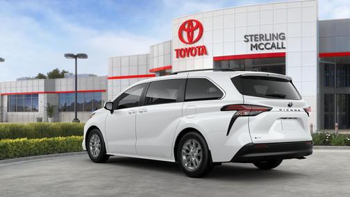 2025 Toyota Sienna LE