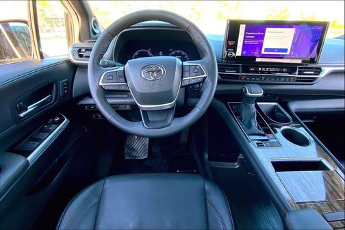 2025 Toyota Sienna Limited
