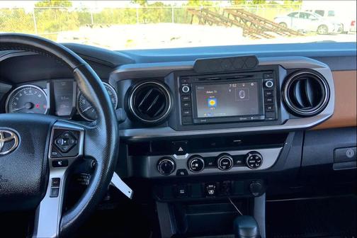 2018 Toyota Tacoma SR5