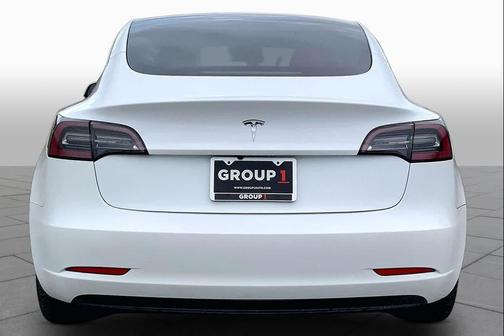 Pearl White Multi-Coat 2023 Tesla Model 3 Standard Range