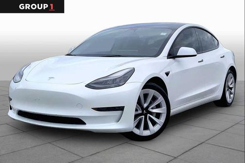 Pearl White Multi-Coat 2023 Tesla Model 3 Standard Range