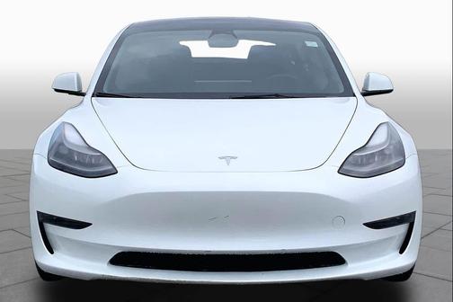 Pearl White Multi-Coat 2023 Tesla Model 3 Standard Range