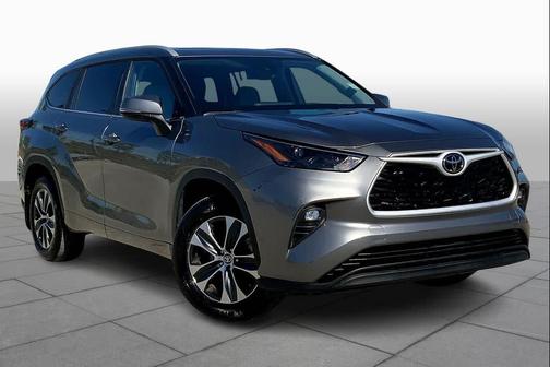 2025 Toyota Highlander XLE