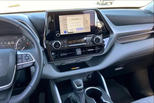 2025 Toyota Highlander XLE