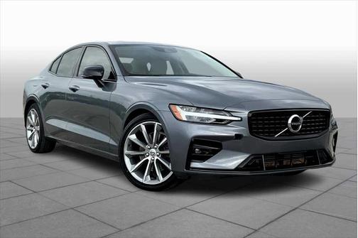 2021 Volvo S60 T5 Momentum