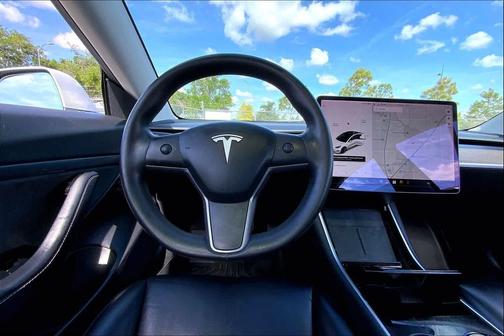 Pearl White Multi-Coat 2020 Tesla Model 3 Standard Range Plus