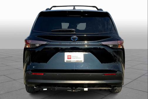 2025 Toyota Sienna Woodland Edition