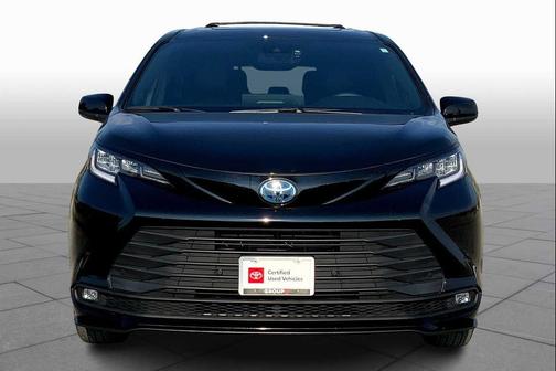 2025 Toyota Sienna Woodland Edition