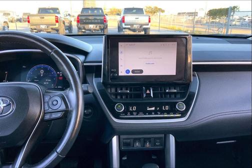 2024 Toyota Corolla Cross XLE