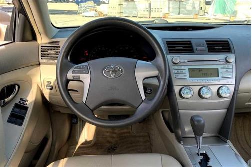 2009 Toyota Camry 4dr Sdn I4 Auto